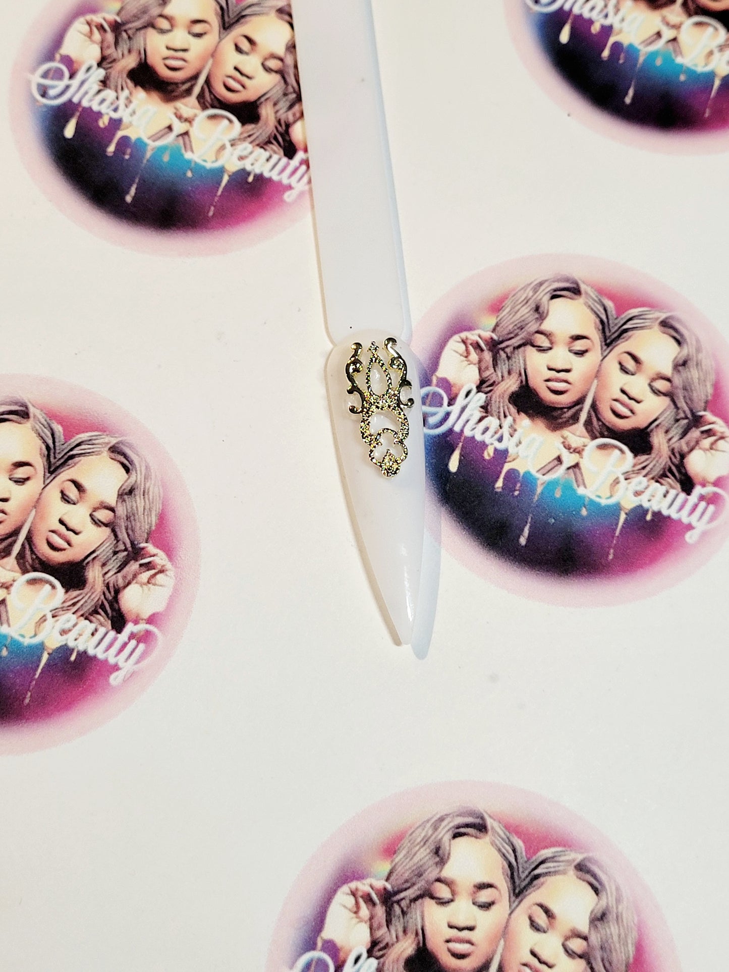 Gold Royalty Nail Charm #012