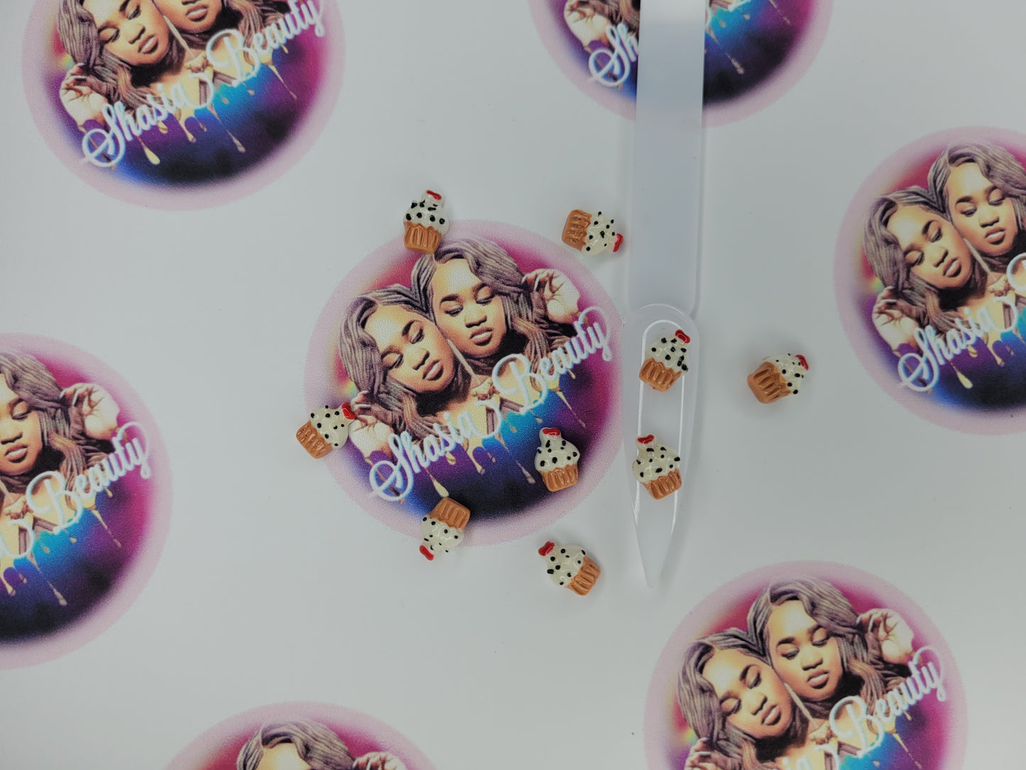 Cookies & Cream Cupcake 10pc Nail Charms