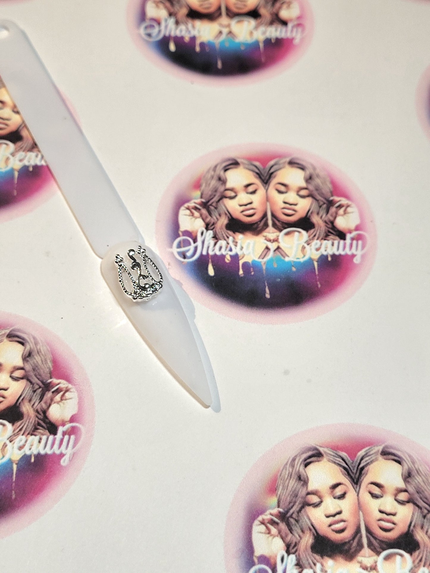 Silver Royalty Nail Charm #011