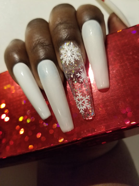 Snow White Winter Press On Nails